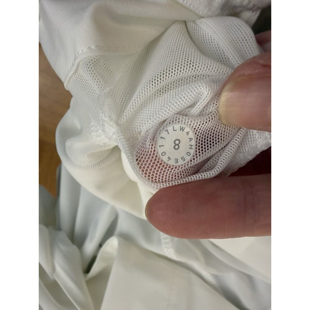 Lululemon Kicking Asphalt FullZip Jacket, Size 8, NWT-White - Picture 11 of 14